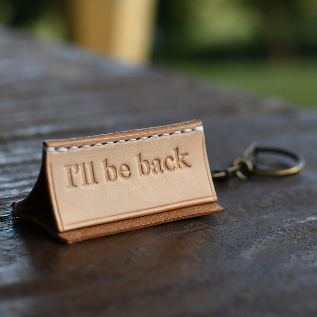 フードコート席取りレザーサニーワン